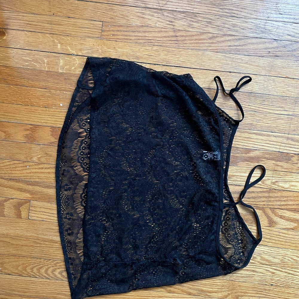 Lace tank top cover up - Picture 4 of 6